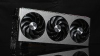 RX 7800 XT显卡刚刚上市：RTX 4070闪电降价！