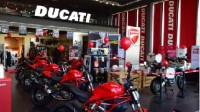杜卡迪中国售价腰斩 店员叹息“不降价难保命”