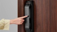 女子家中小米智能锁自动开门 小米官方回应