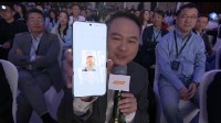 “大号”小米14！官方首晒Redmi K70真机：超窄边直屏
