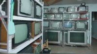 北京一村民家中收藏600台电视 称是其最大爱好