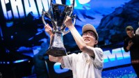 Faker获年度PC最佳电竞选手:拿下S13后才被紧急提名