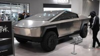 特斯拉电动皮卡起售价约44万元：首发定金现已翻倍