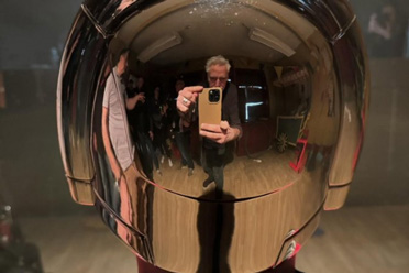 《和平使者》第二季已经开始制作 滚导晒最新自拍照讲解