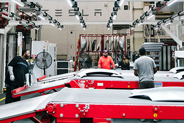 爆料：特斯拉拟进行新一轮裁员 涉及数万名员工！盘点分析