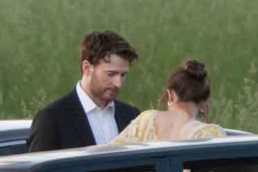 达妹、美队主演《物质主义者》曝片场照 强强联合！分享解说