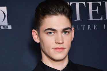 《少年福尔摩斯》剧集公布 赫洛·费因斯-提芬饰男主 盘点解说