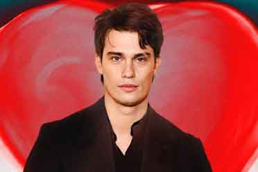 尼古拉斯·加利齐纳将主演《宇宙的巨人希曼》 期待！