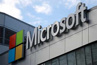 AI时代英特尔CPU作用依然重要！英特尔CEO怼黄仁勋