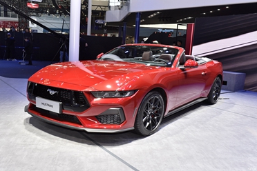 新款福特Mustang敞篷版定于6月21日上市 配漂移手刹 讲解分享