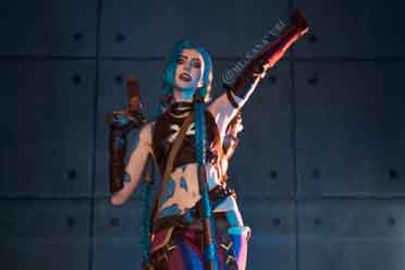 国外辣妹COS作品欣赏 这个金克斯、女武神你爱了吗？