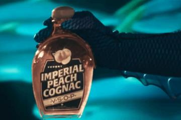 还玩了种族歧视梗 《黑袍纠察队》广告植入讽刺是针对亚马逊