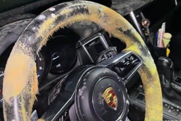 都不想要了 保时捷因梅雨停地库半月没开竟发霉