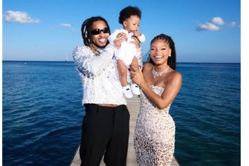 儿子照片首次曝光 “小美人鱼”哈莉贝利晒一家三口