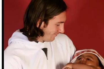 梅西给6个月大的亚马尔洗过澡 足坛新星！