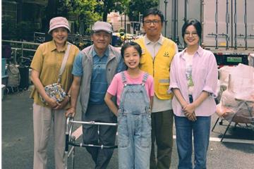 外卖骑手吉时送达！ 徐峥新作《逆行人生》新预告