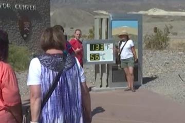 仍有大批游客前往探险 美国死亡谷56℃高温致1人死亡