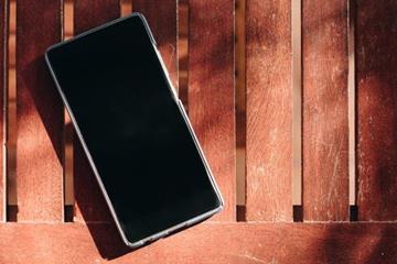 开始使用“傻瓜机” 越来越多美国人正抛弃智能手机