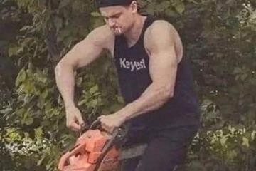 这个家的重担就交给阁下了 激烈的BGM响起的囧图