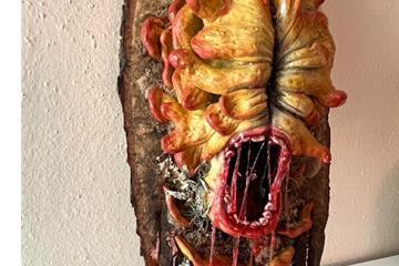 恐怖而精致 玩家母亲制作《美末》循声者雕塑