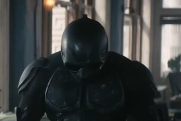 写入剧本中 《黑袍》玄色演员有嗜睡症