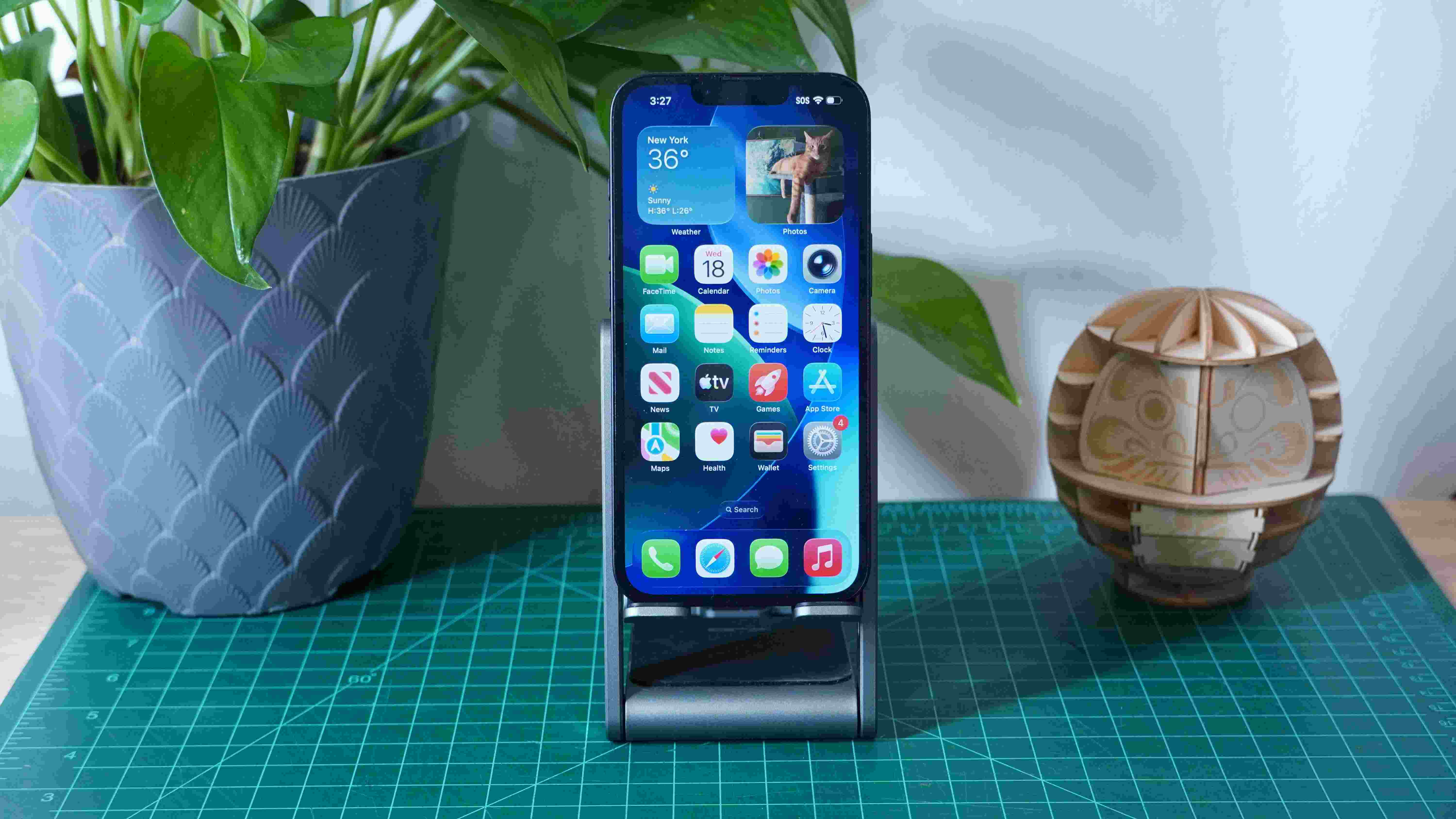 苹果iPhone 17e全面评测，体验创新科技与设计魅力